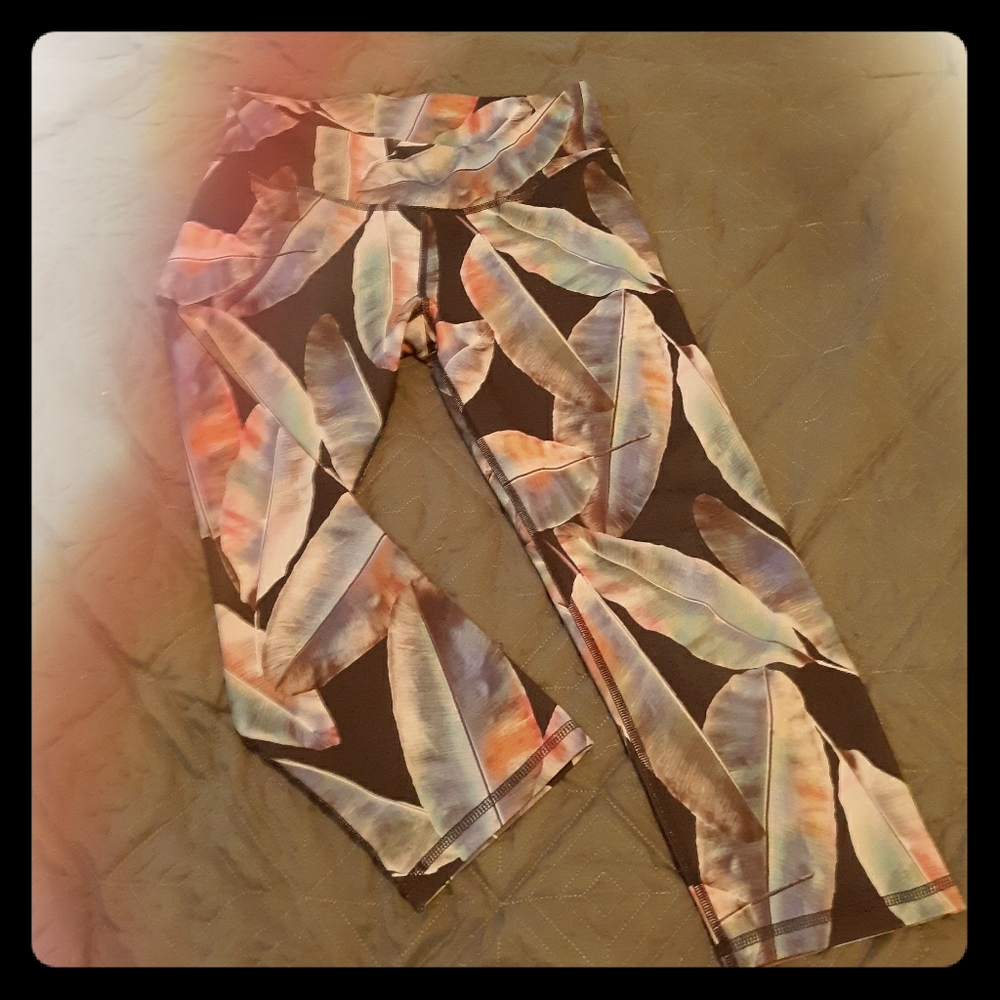 Aeropostale Live Love Dream leggings size medium